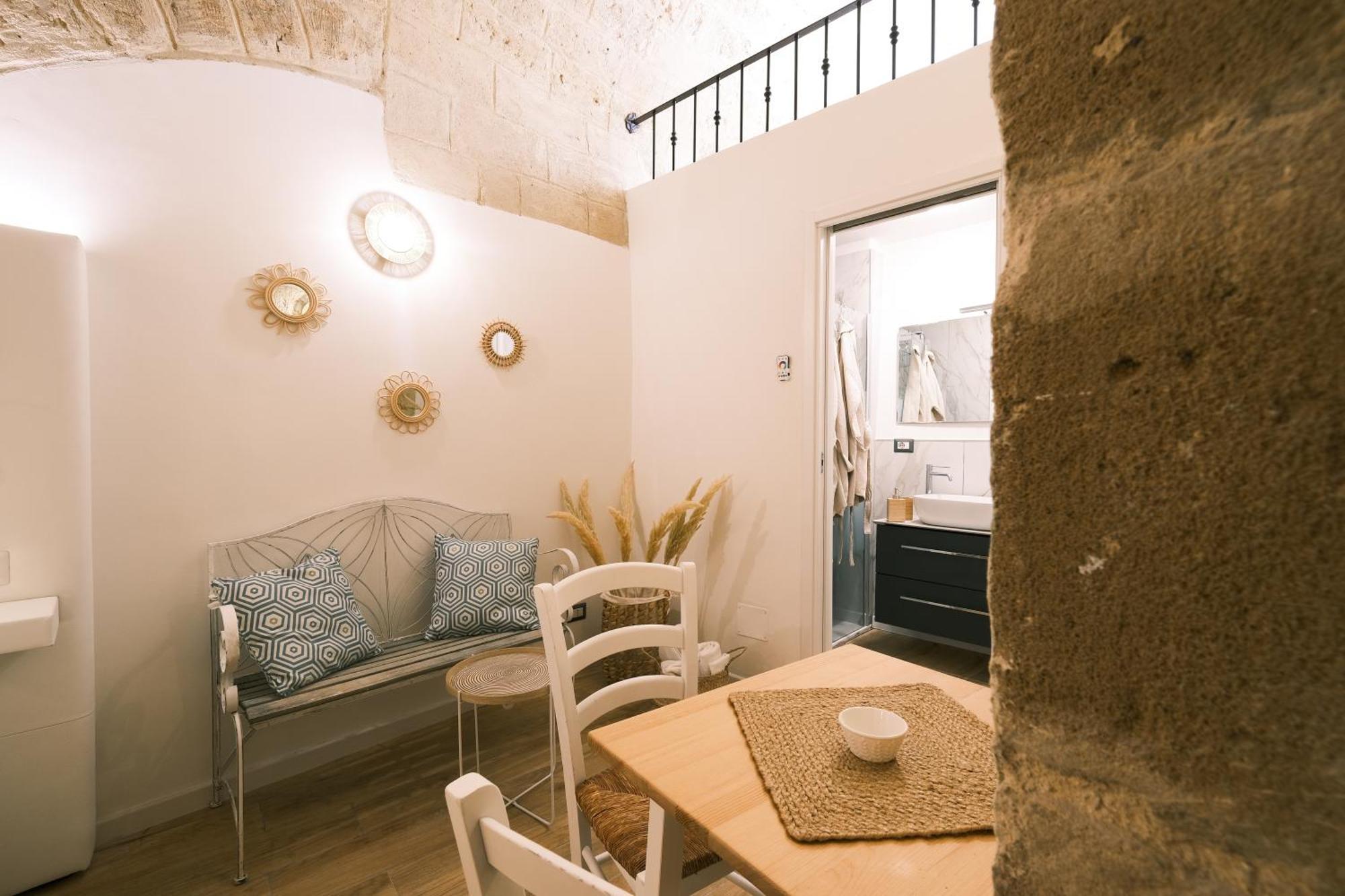 Mary House * Bari